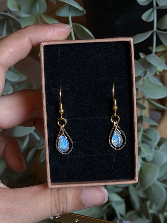 Moonstone Earrings Gold
